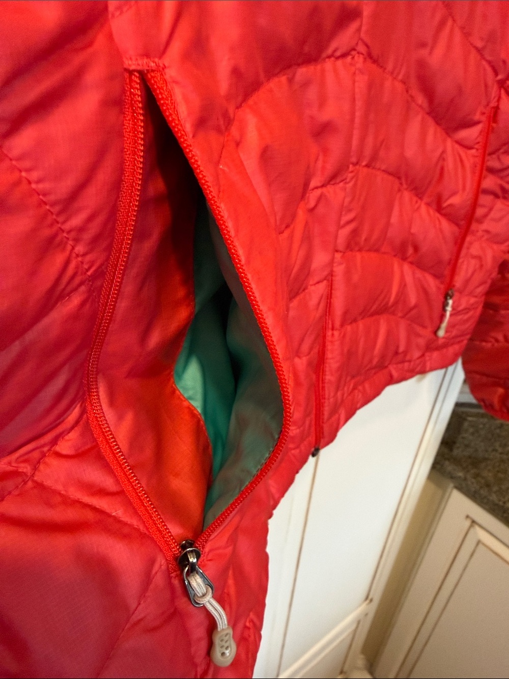 Patagonia Women’s Down Sweater Jacket Red Teal 800 Fill Goose Down FA12- SZ M - Picture 14 of 14